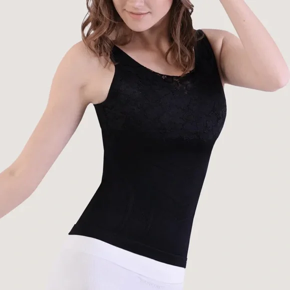 NWT! Women’s Sankom Lace Overlay Compression Tank - Picture 2 of 7